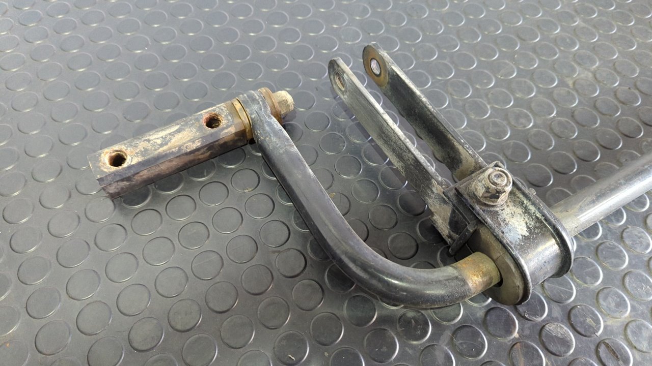 BARRA ESTABILIZADORA TRASERA NISSAN CABSTAR - vista 6