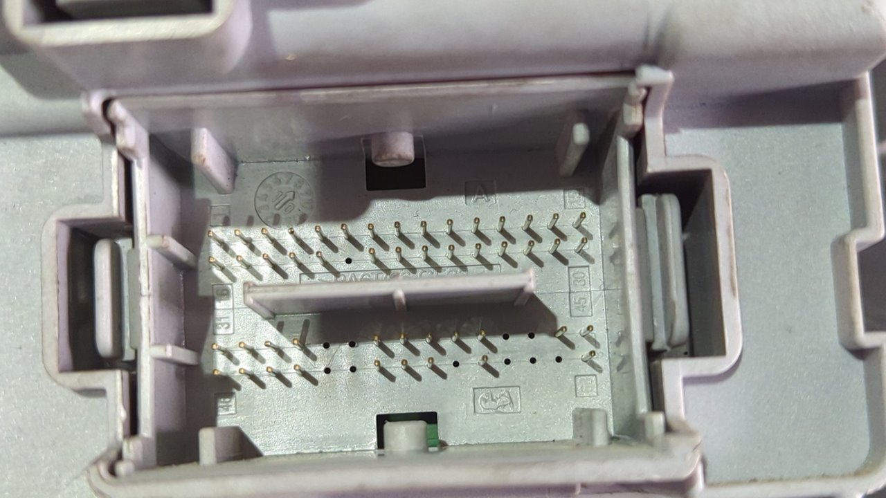 CAJA RELES / FUSIBLES FIAT DOBLO CARGO - vista 11