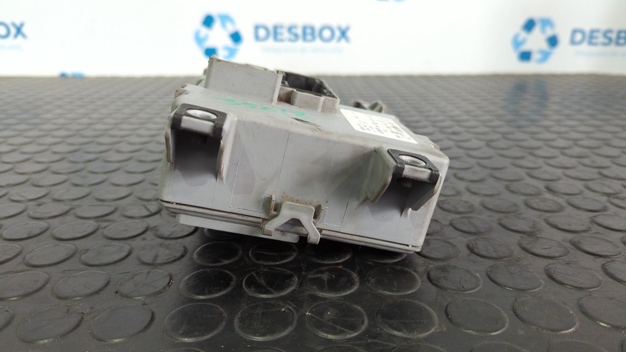 CAJA RELES / FUSIBLES FIAT DOBLO CARGO - vista 10