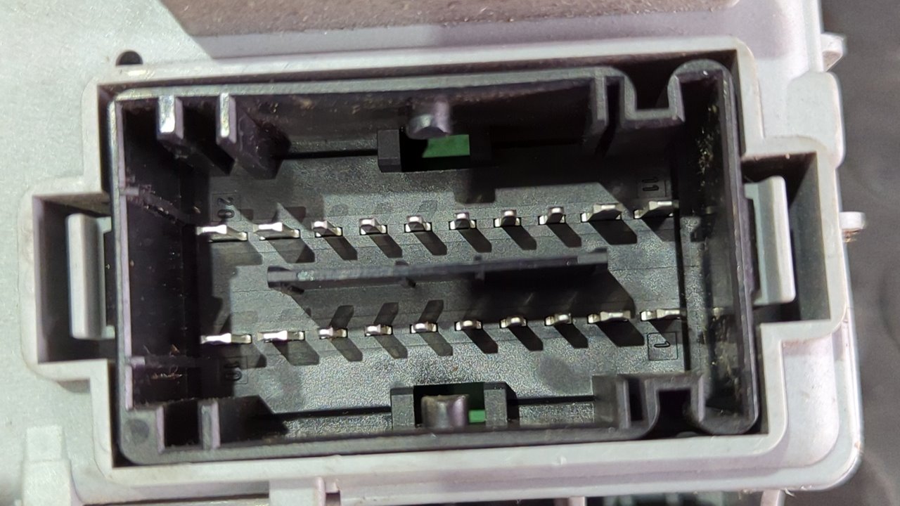 CAJA RELES / FUSIBLES FIAT DOBLO CARGO - vista 6