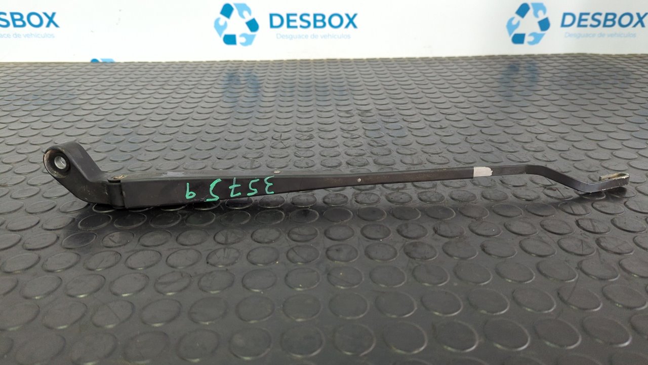 BRAZO LIMPIA DELANTERO IZQUIERDO NISSAN CABSTAR