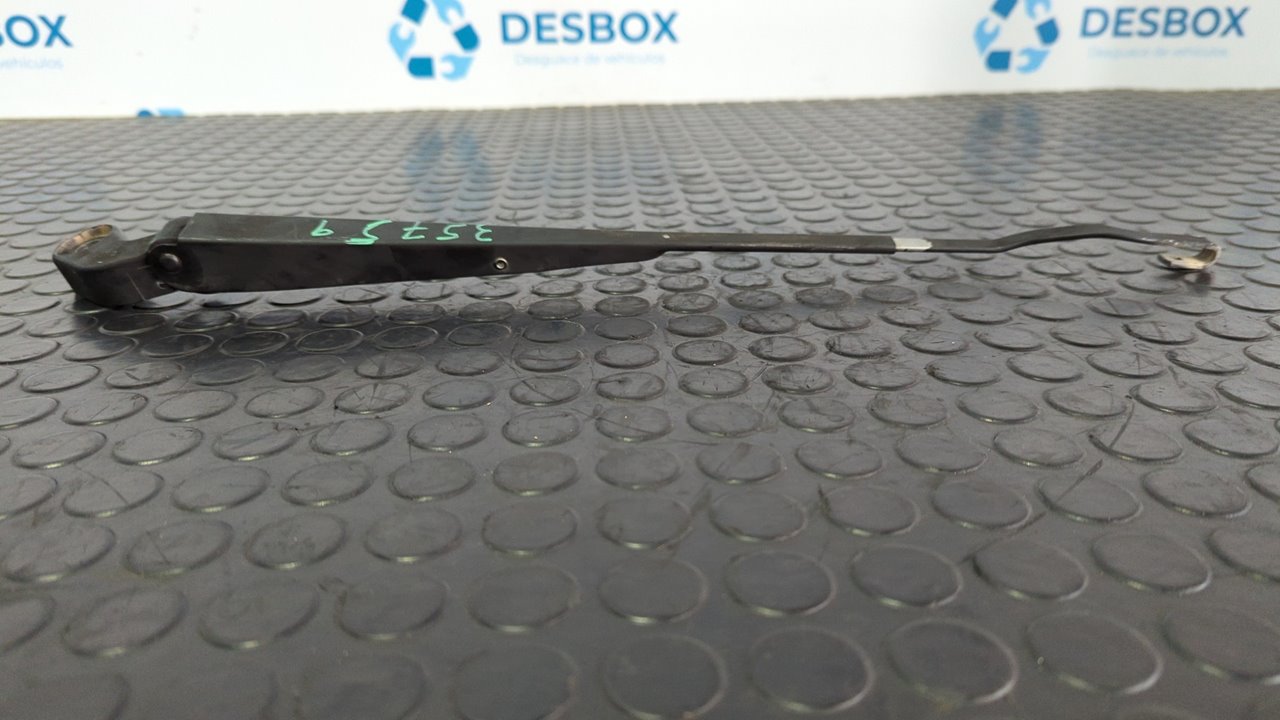 BRAZO LIMPIA DELANTERO IZQUIERDO NISSAN CABSTAR - vista 3