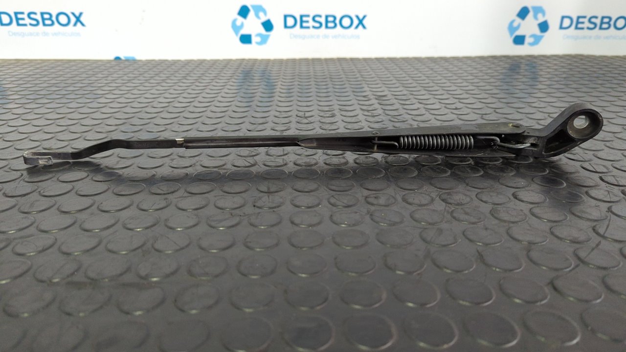 BRAZO LIMPIA DELANTERO IZQUIERDO NISSAN CABSTAR - vista 4