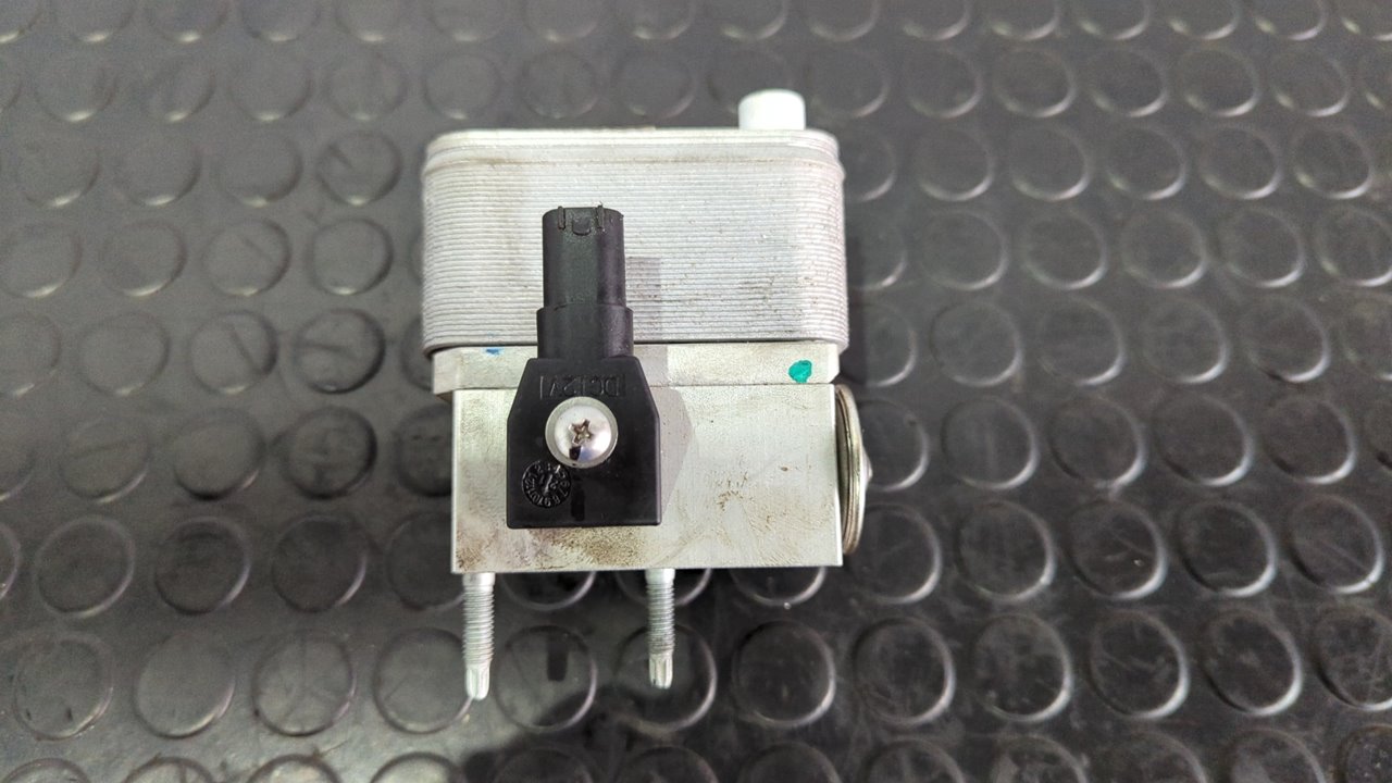 CONDENSADOR / RADIADOR  AIRE ACONDICIONADO CITROEN E-C4 - vista 7