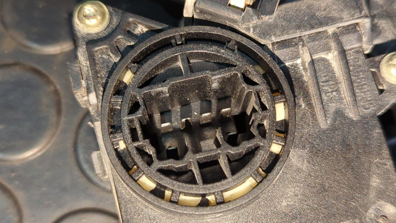 ELEVALUNAS TRASERO DERECHO TOYOTA COROLLA VERSO (R1) - vista 4