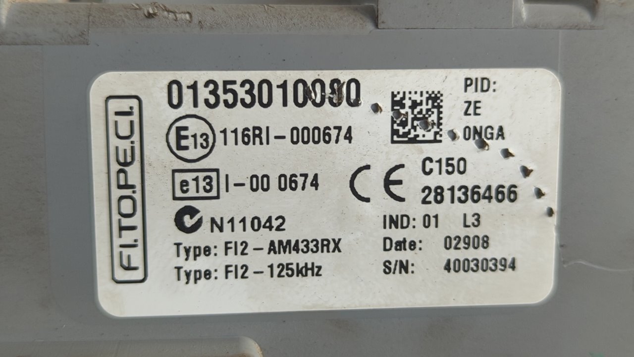 CAJA RELES / FUSIBLES FIAT FIORINO - vista 2