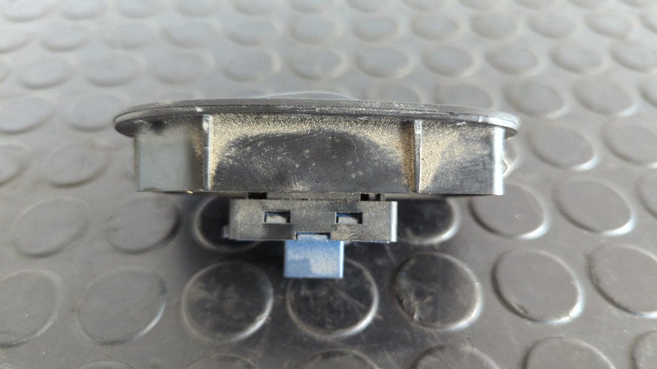 MANDO ELEVALUNAS DELANTERO DERECHO FIAT FIORINO - vista 4