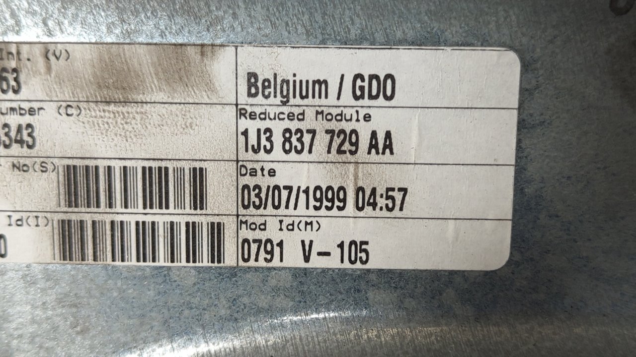 ELEVALUNAS DELANTERO IZQUIERDO VOLKSWAGEN GOLF IV BERLINA (1J1) - vista 3