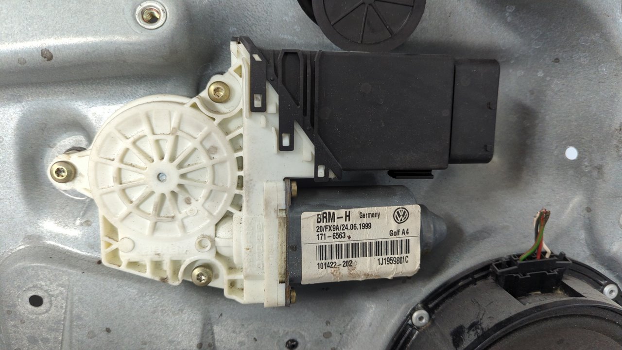 ELEVALUNAS DELANTERO IZQUIERDO VOLKSWAGEN GOLF IV BERLINA (1J1) - vista 6