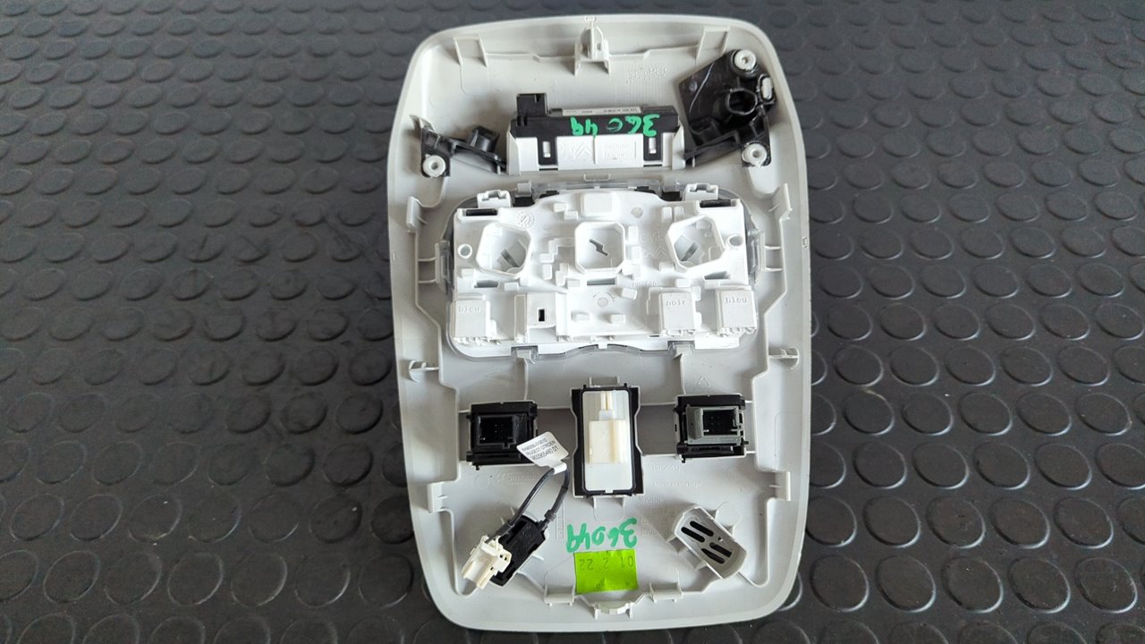 LUZ INTERIOR CITROEN E-C4 - vista 6