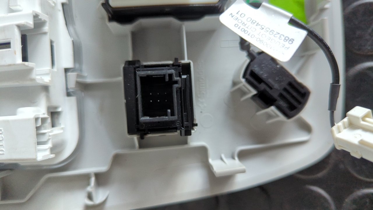 LUZ INTERIOR CITROEN E-C4 - vista 2