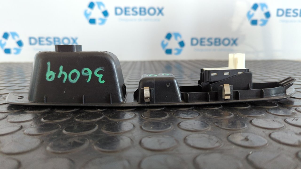 MANDO ELEVALUNAS DELANTERO DERECHO CITROEN E-C4 - vista 4