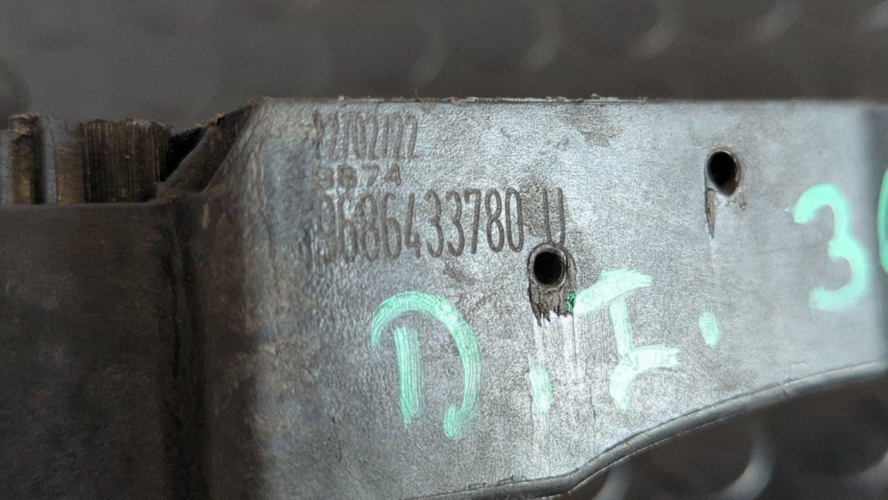 SOPORTE MANETA DELANTERA IZQUIERDA CITROEN E-C4 - vista 4