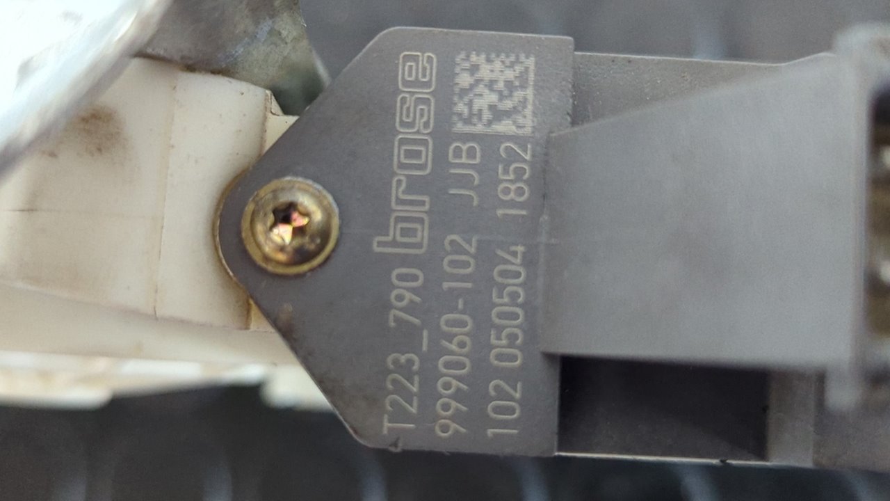 ELEVALUNAS DELANTERO DERECHO TOYOTA AVENSIS BERLINA (T25) - vista 2