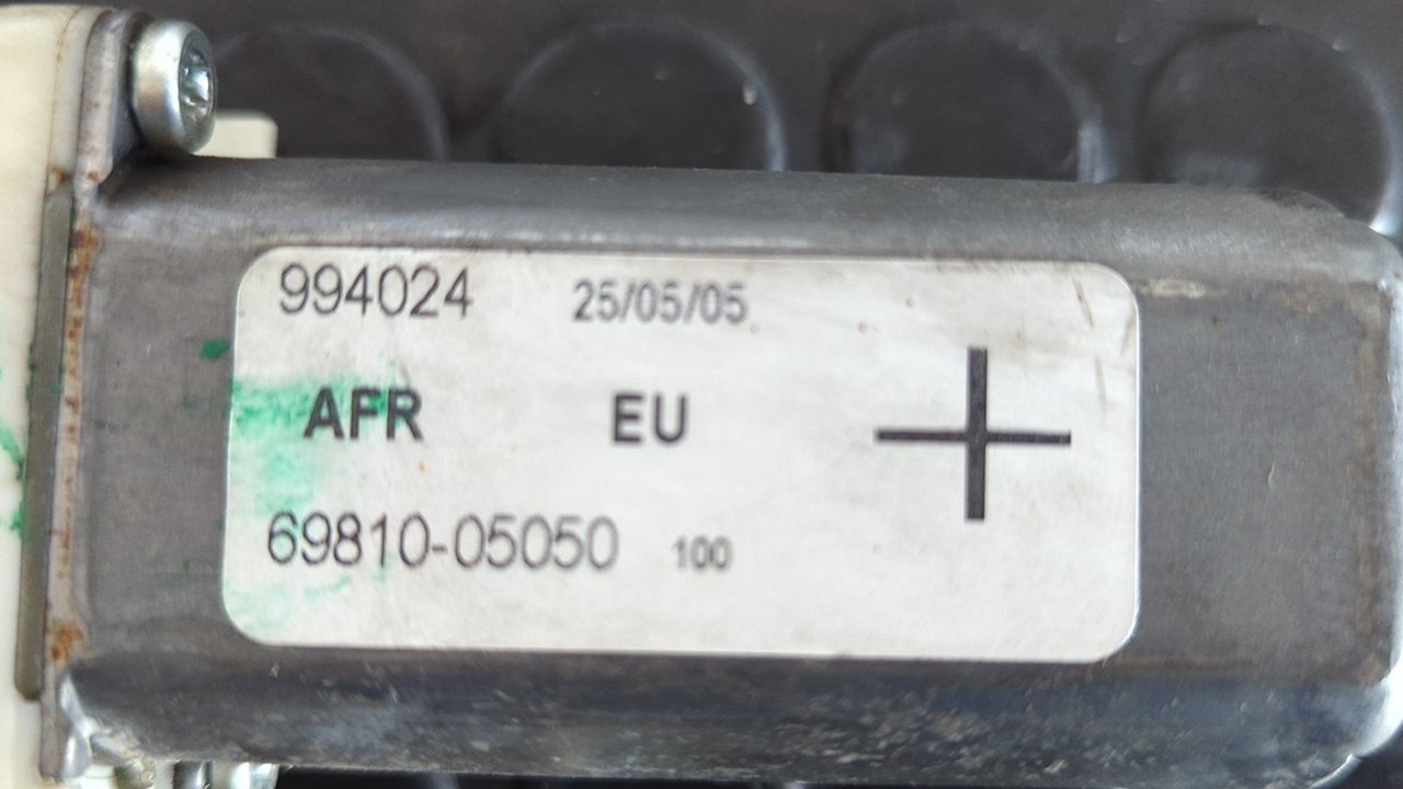 ELEVALUNAS DELANTERO DERECHO TOYOTA AVENSIS BERLINA (T25) - vista 3