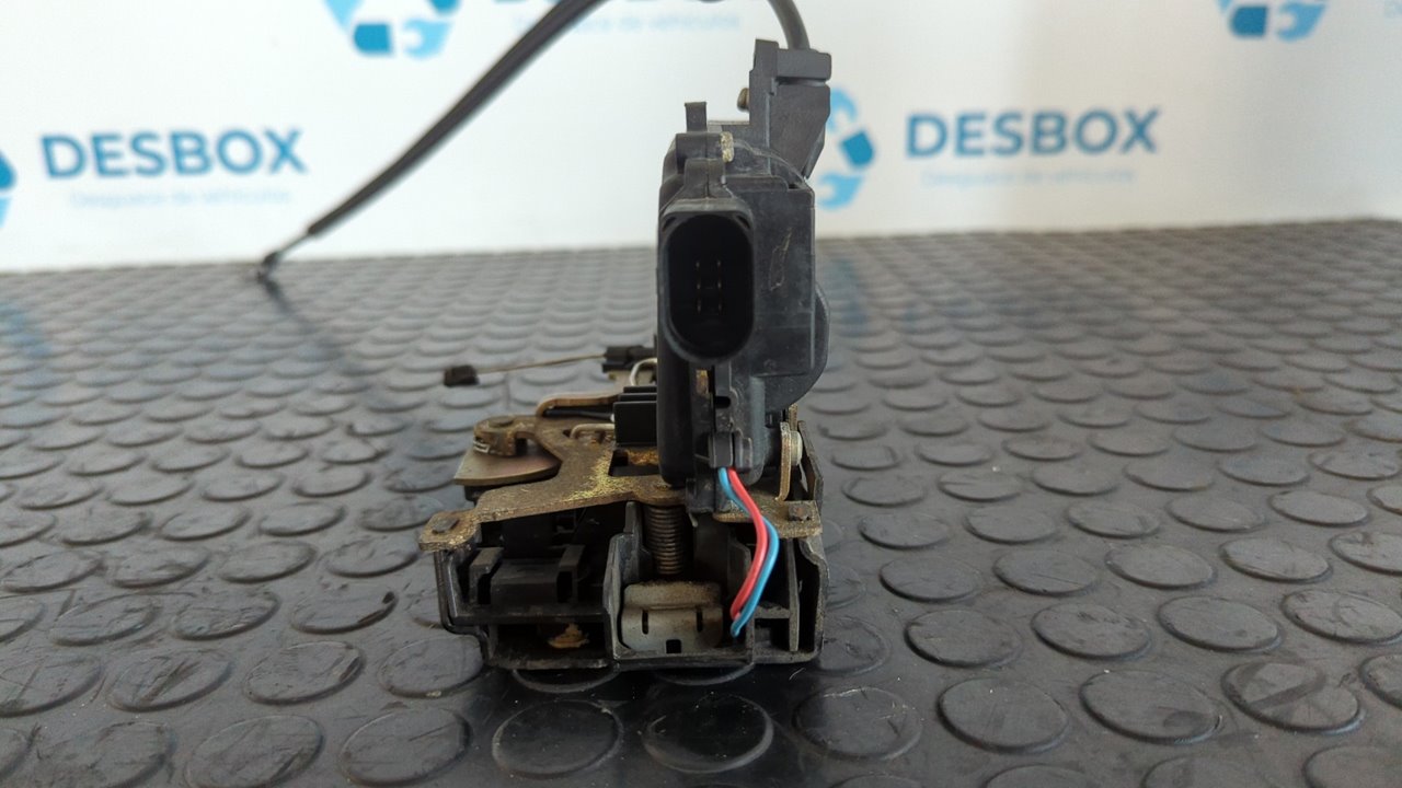 CERRADURA PUERTA DELANTERA DERECHA VOLKSWAGEN GOLF IV BERLINA (1J1) - vista 2