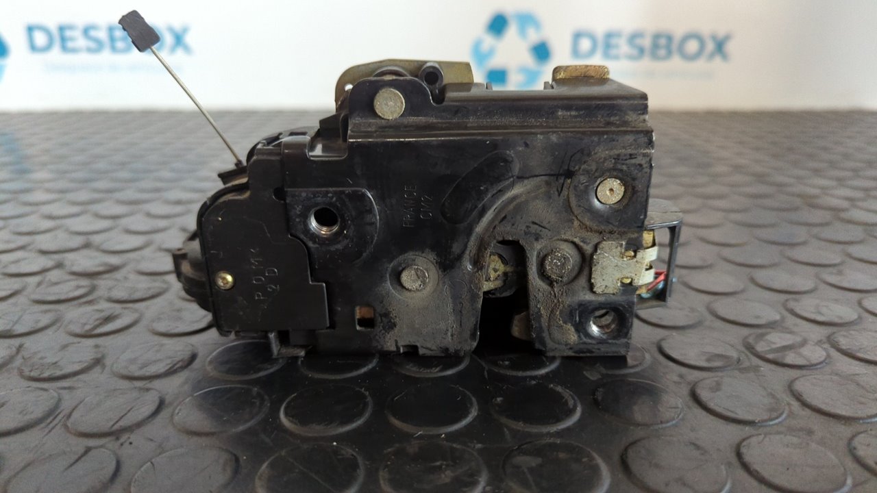CERRADURA PUERTA DELANTERA DERECHA VOLKSWAGEN GOLF IV BERLINA (1J1) - vista 3