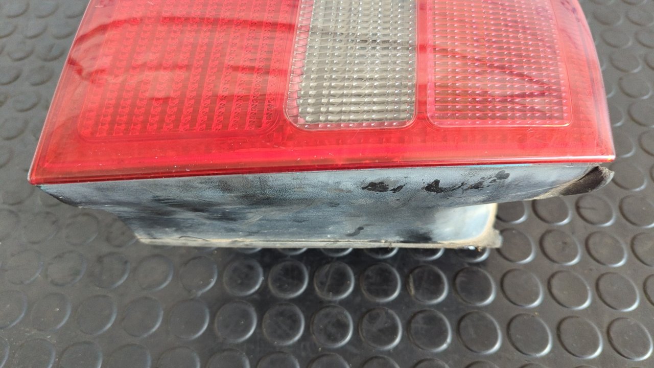 PILOTO TRASERO IZQUIERDO AUDI A6 AVANT (4B5) - vista 6