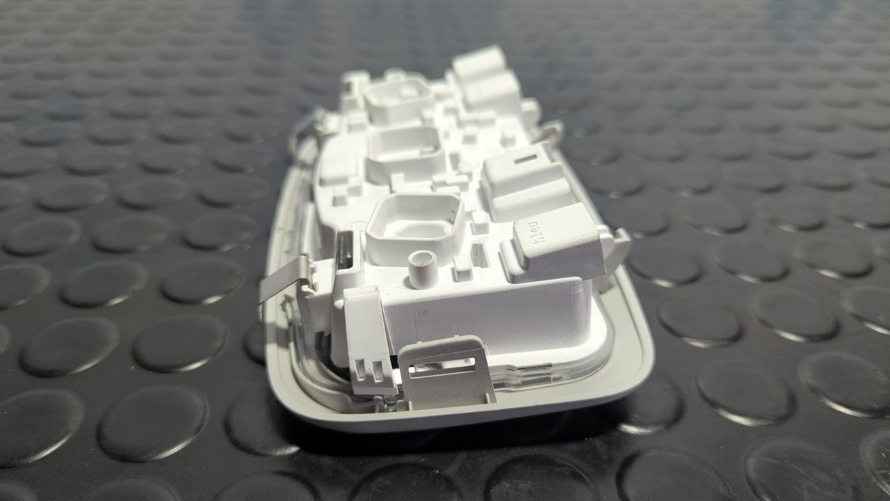 LUZ INTERIOR CITROEN E-C4 - vista 10