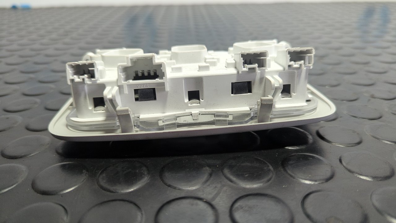 LUZ INTERIOR CITROEN E-C4 - vista 2