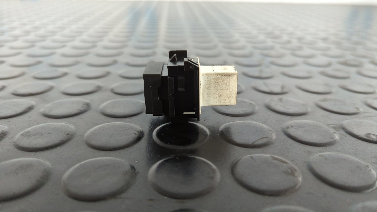 INTERRUPTOR CITROEN E-C4 - vista 3