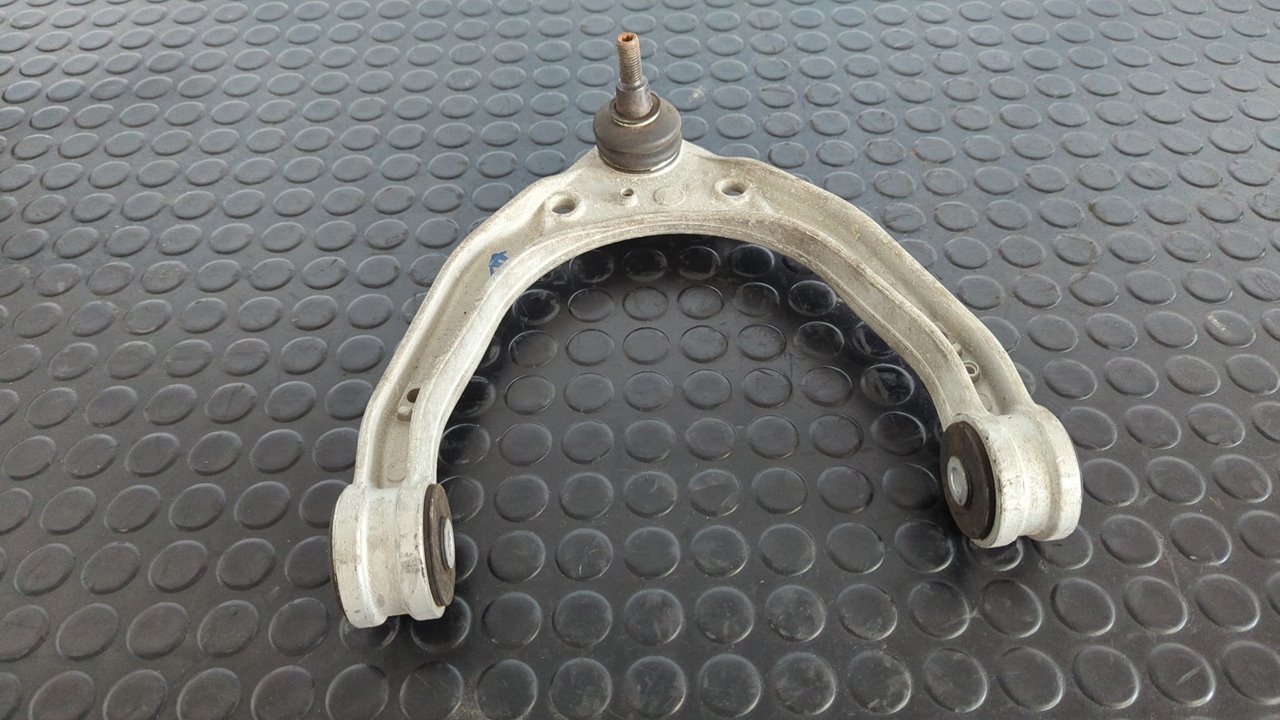 BRAZO IZQUIERDO SUPERIOR DELANTERO VOLKSWAGEN TOUAREG (7LA)