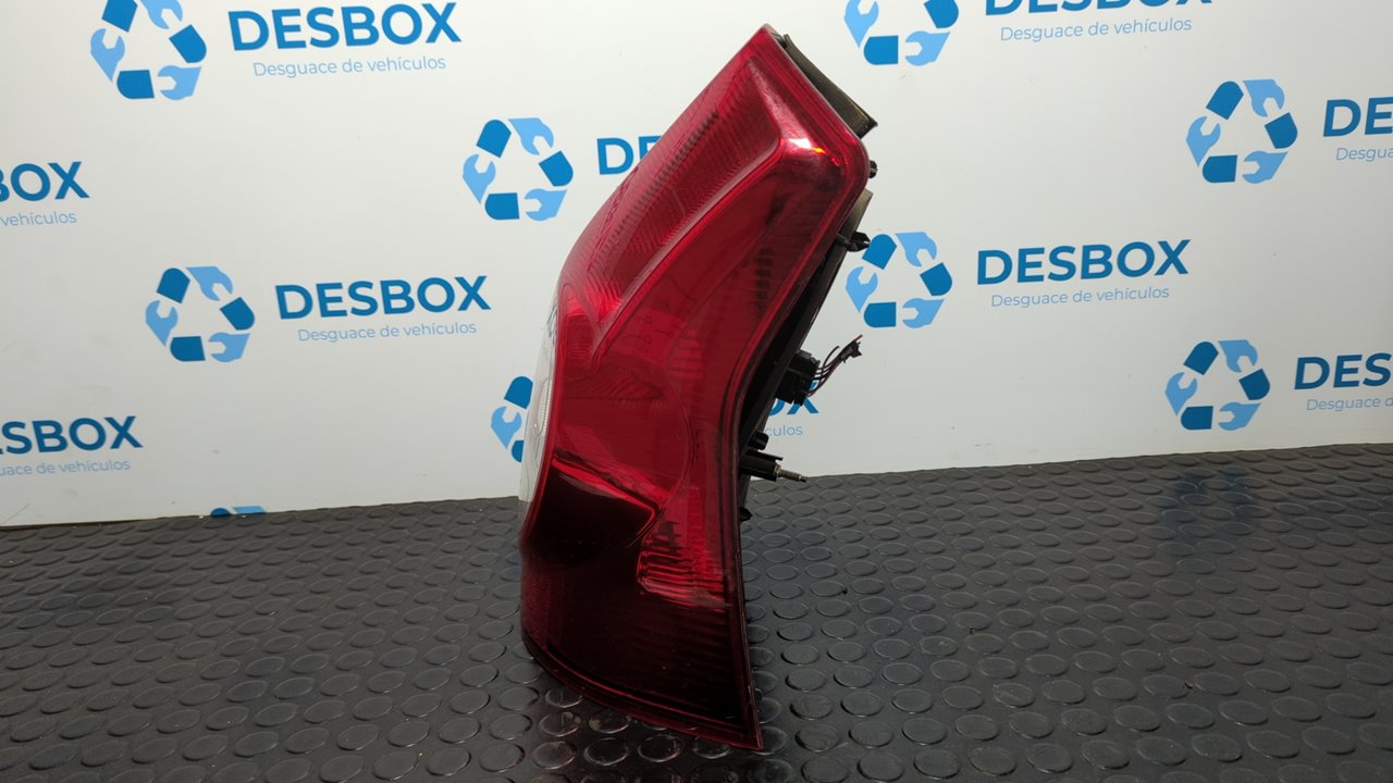 PILOTO TRASERO DERECHO DACIA SANDERO - vista 2