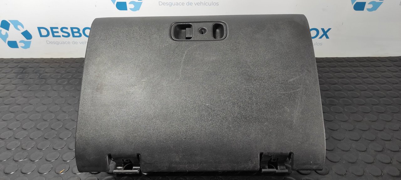 GUANTERA MITSUBISHI MONTERO (V80/V90)