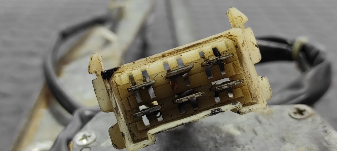 MOTOR LIMPIA TRASERO NISSAN PATROL (K/W160) - vista 3