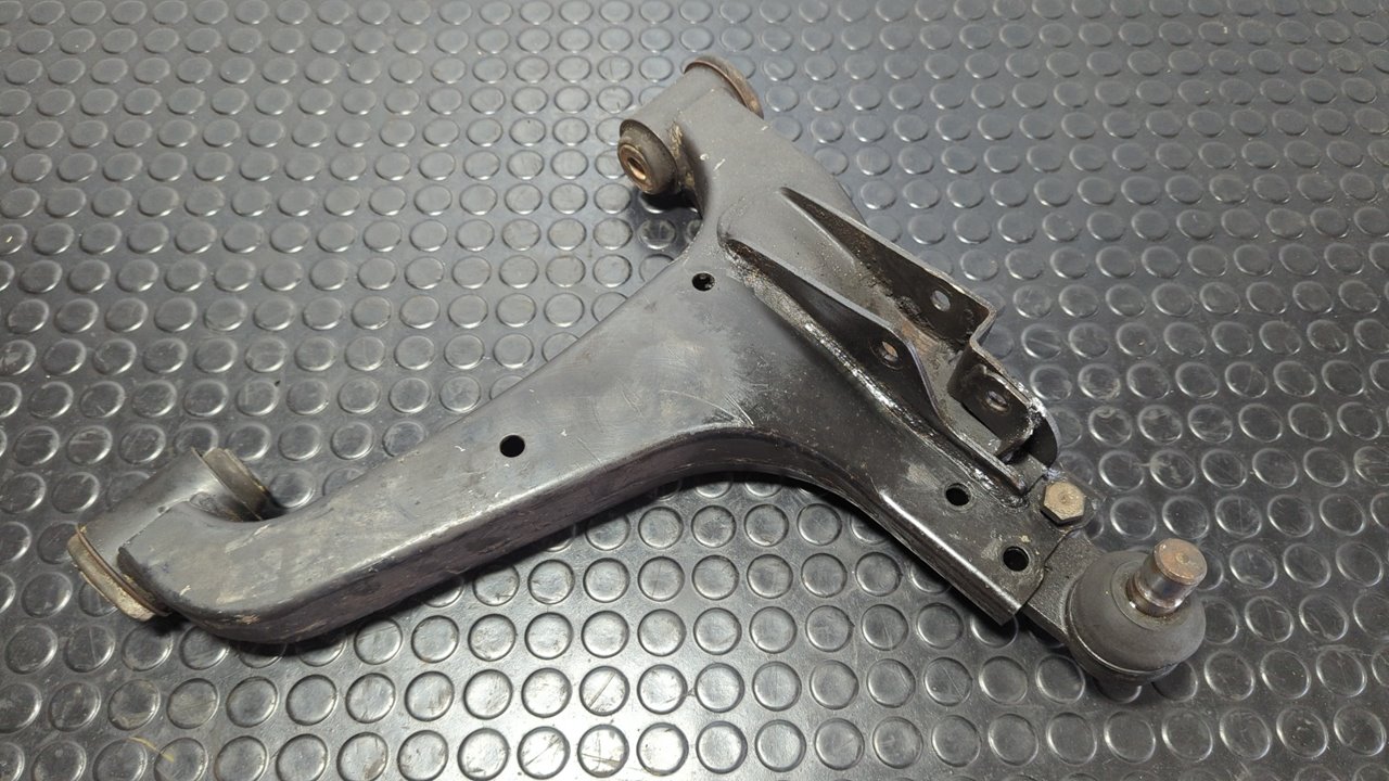 BRAZO IZQUIERDO INFERIOR DELANTERO SSANGYONG RODIUS