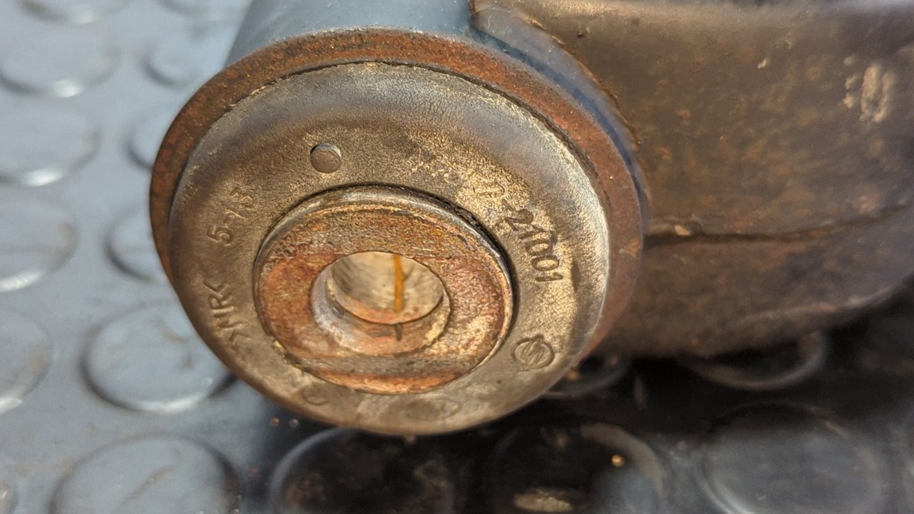 BRAZO IZQUIERDO INFERIOR DELANTERO SSANGYONG RODIUS - vista 6