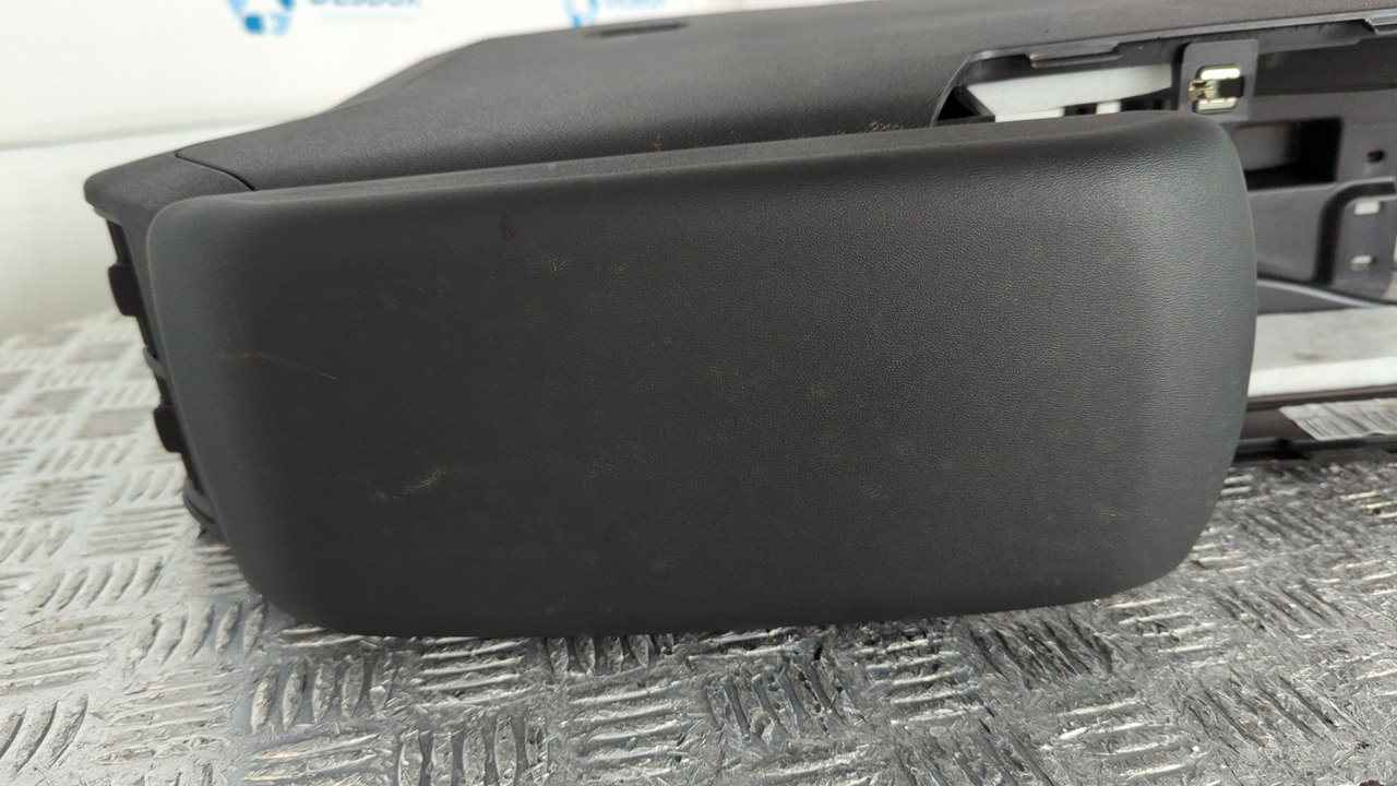 APOYABRAZOS CENTRAL CITROEN E-C4 - vista 7