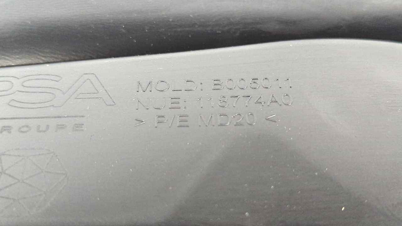 APOYABRAZOS CENTRAL CITROEN E-C4 - vista 10