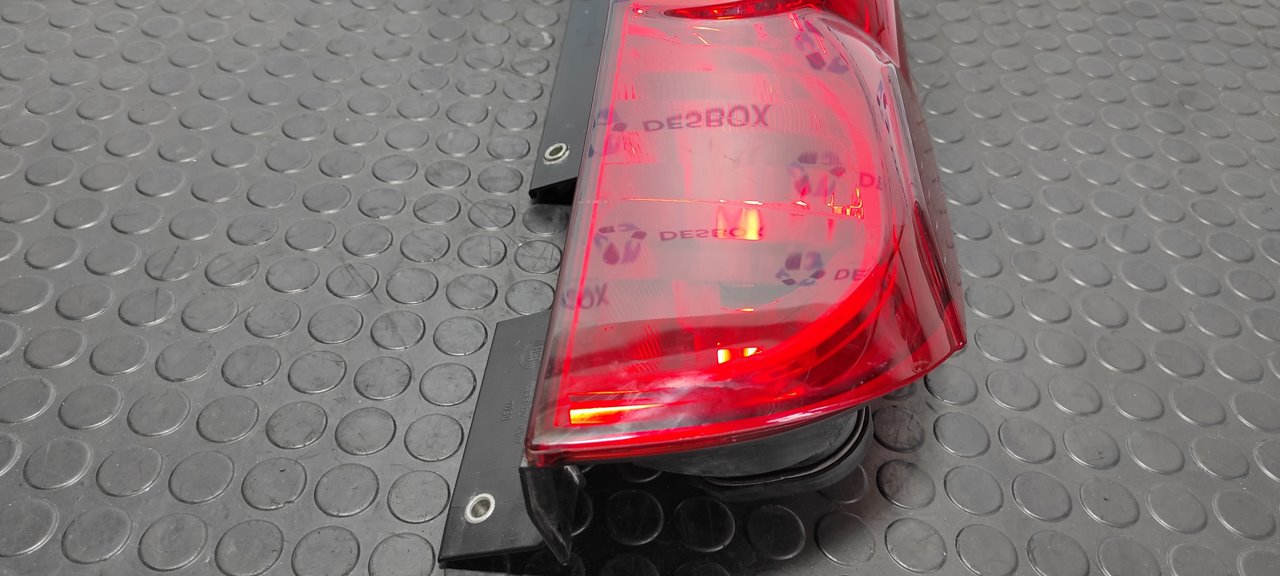 PILOTO TRASERO DERECHO FIAT DOBLO CARGO - vista 6