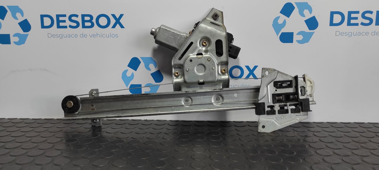 MOTOR ELEVALUNAS TRASERO DERECHO MITSUBISHI MONTERO (V80/V90) - vista 4