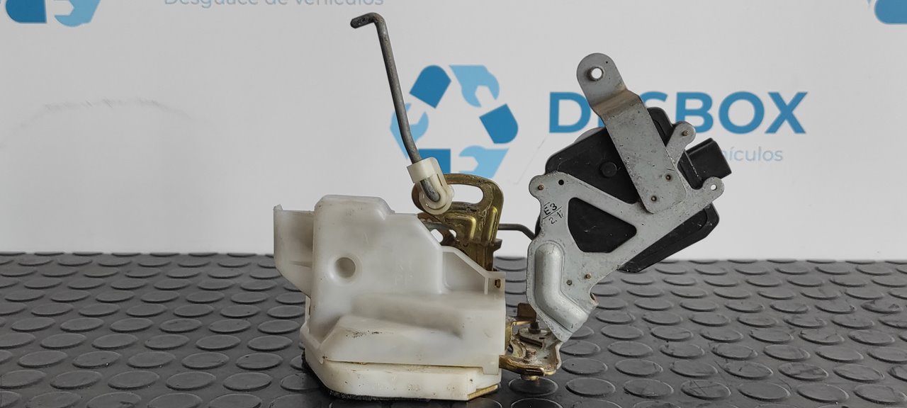 CERRADURA PUERTA TRASERA DERECHA MITSUBISHI MONTERO (V80/V90) - vista 4