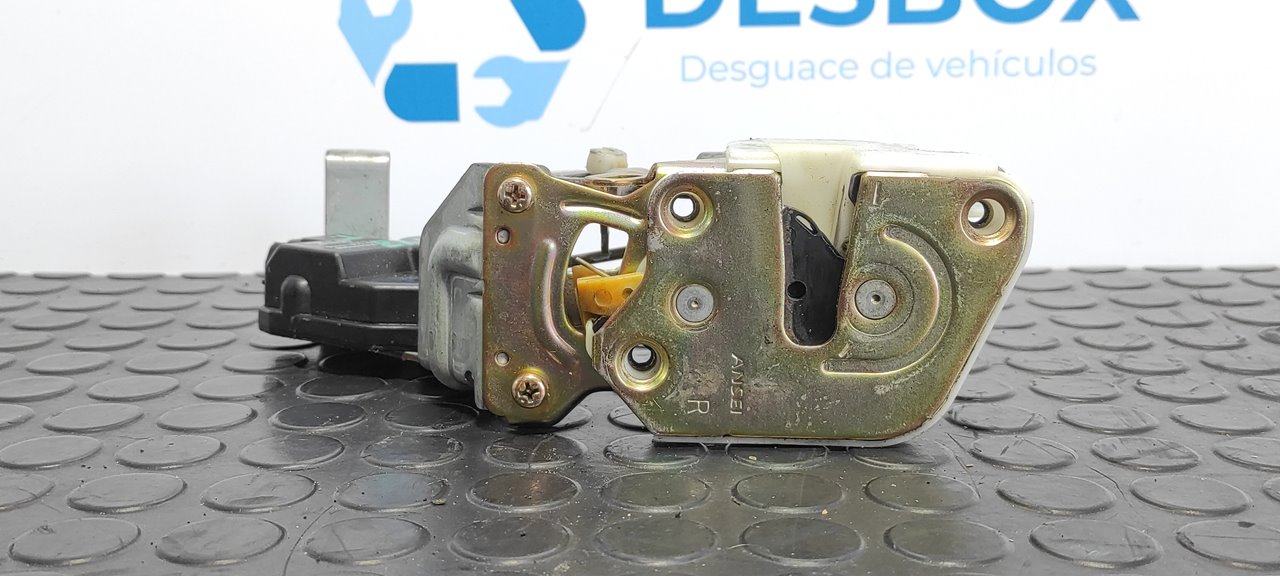 CERRADURA MALETERO / PORTON MITSUBISHI MONTERO (V80/V90) - vista 2