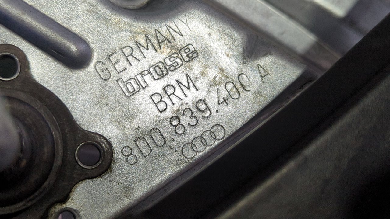 ELEVALUNAS TRASERO DERECHO AUDI A4 BERLINA (B5) - vista 4