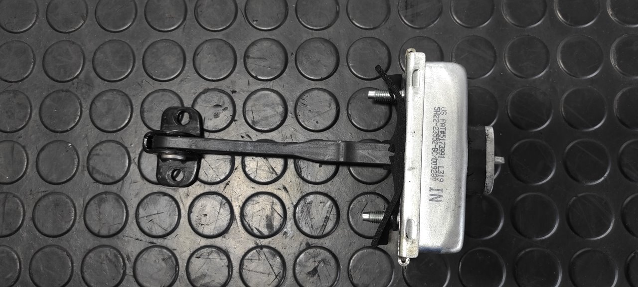 RETENEDOR PUERTA DERECHA LAND ROVER RANGE ROVER SPORT