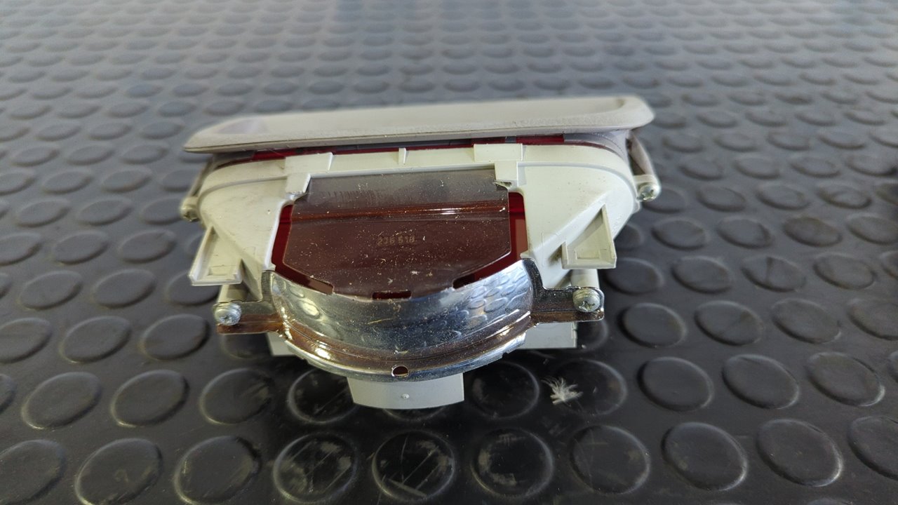 LUZ CENTRAL DE FRENO NISSAN PRIMERA BERLINA (P11) - vista 2