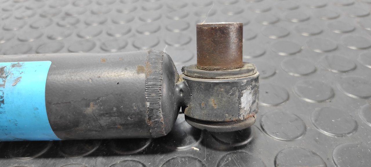 AMORTIGUADOR DELANTERO IZQUIERDO NISSAN INTERSTAR MOD. 04 (X70) - vista 3