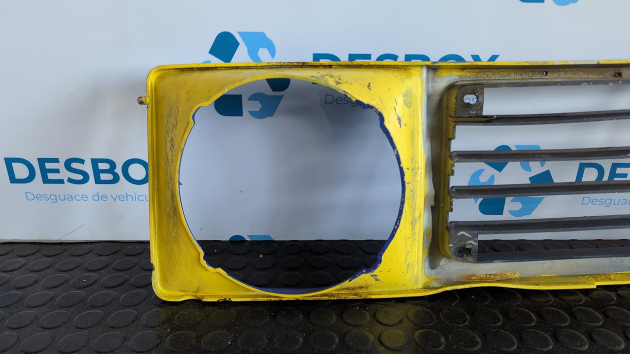 REJILLA DELANTERA SUZUKI SAMURAI (SJ) - vista 2