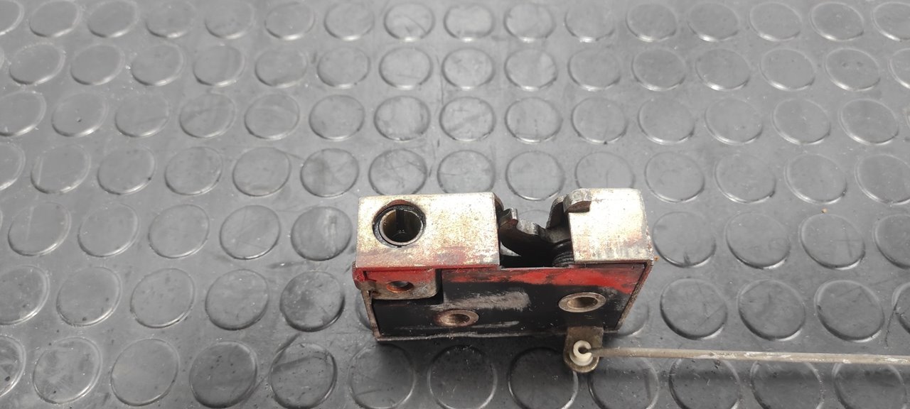 CERRADURA MALETERO / PORTON VOLKSWAGEN T4 TRANSPORTER/FURGONETA (MOD. 1991) - vista 2