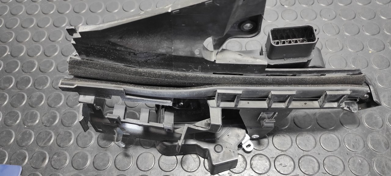 CERRADURA PUERTA TRASERA DERECHA FORD KUGA (CBS) - vista 5