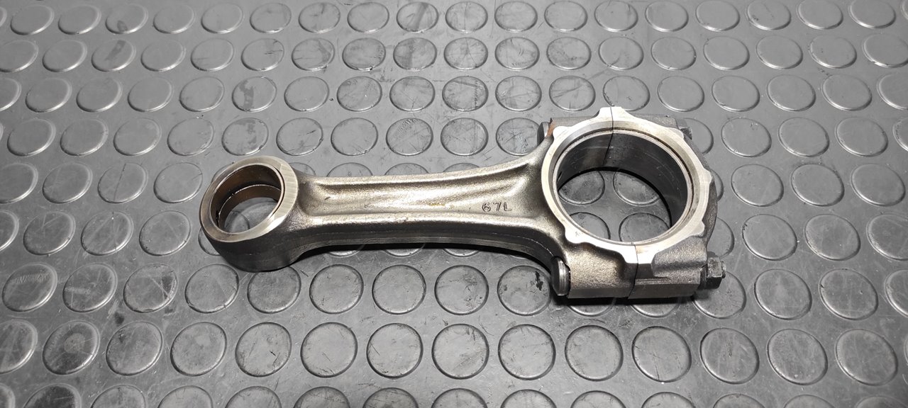 BIELA MITSUBISHI MONTERO (V80/V90)