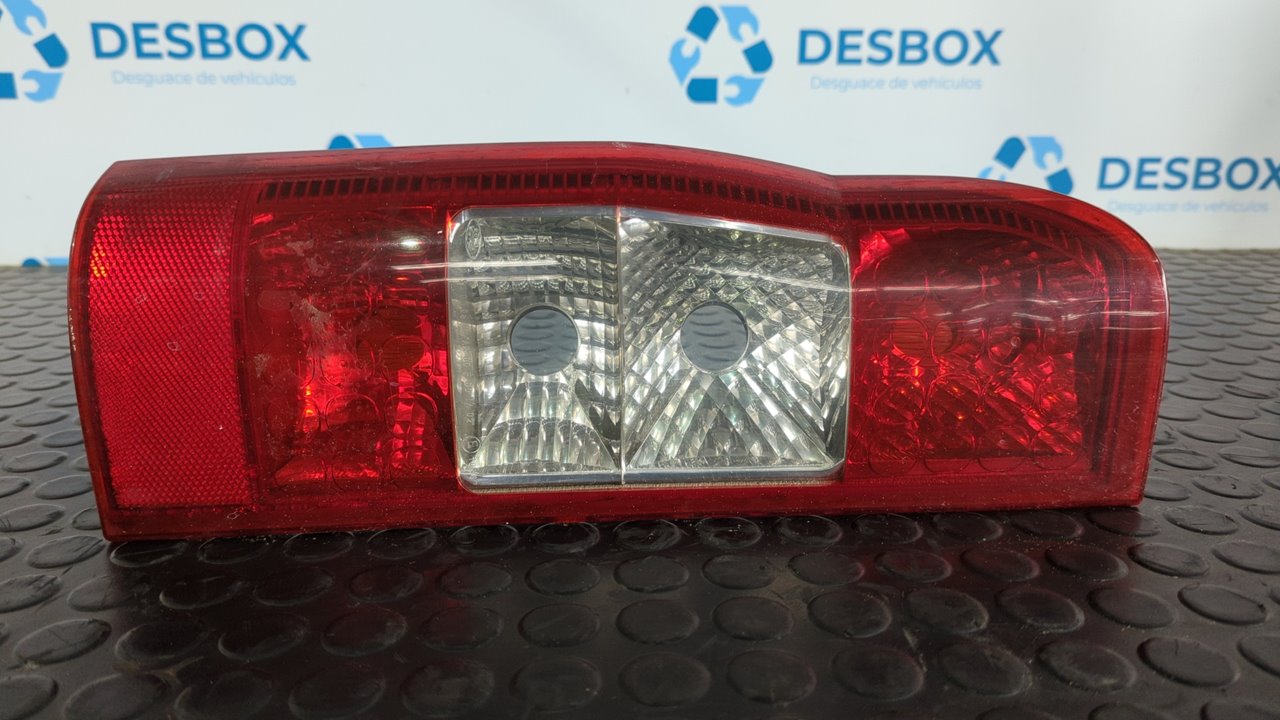 PILOTO TRASERO IZQUIERDO FORD TRANSIT CAJA ABIERTA '06