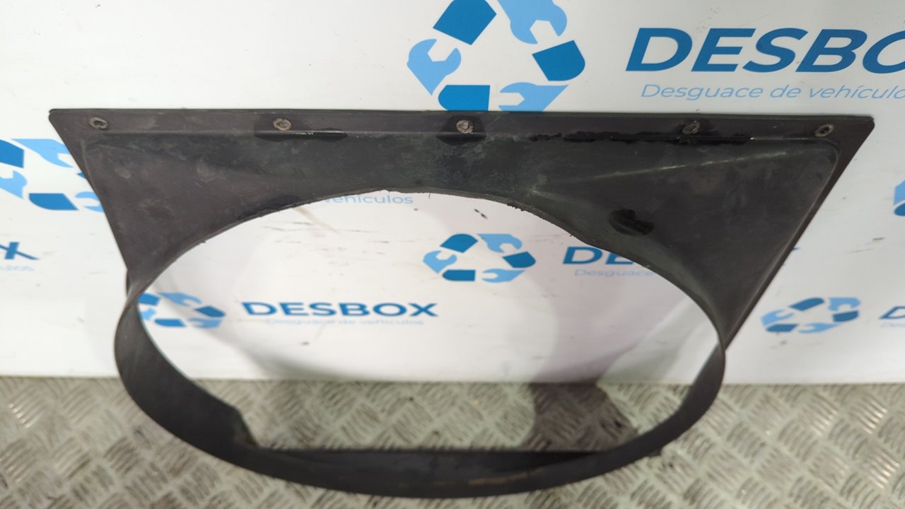 CALANDRA DELANTERA DE RADIADOR NISSAN CABSTAR - vista 3