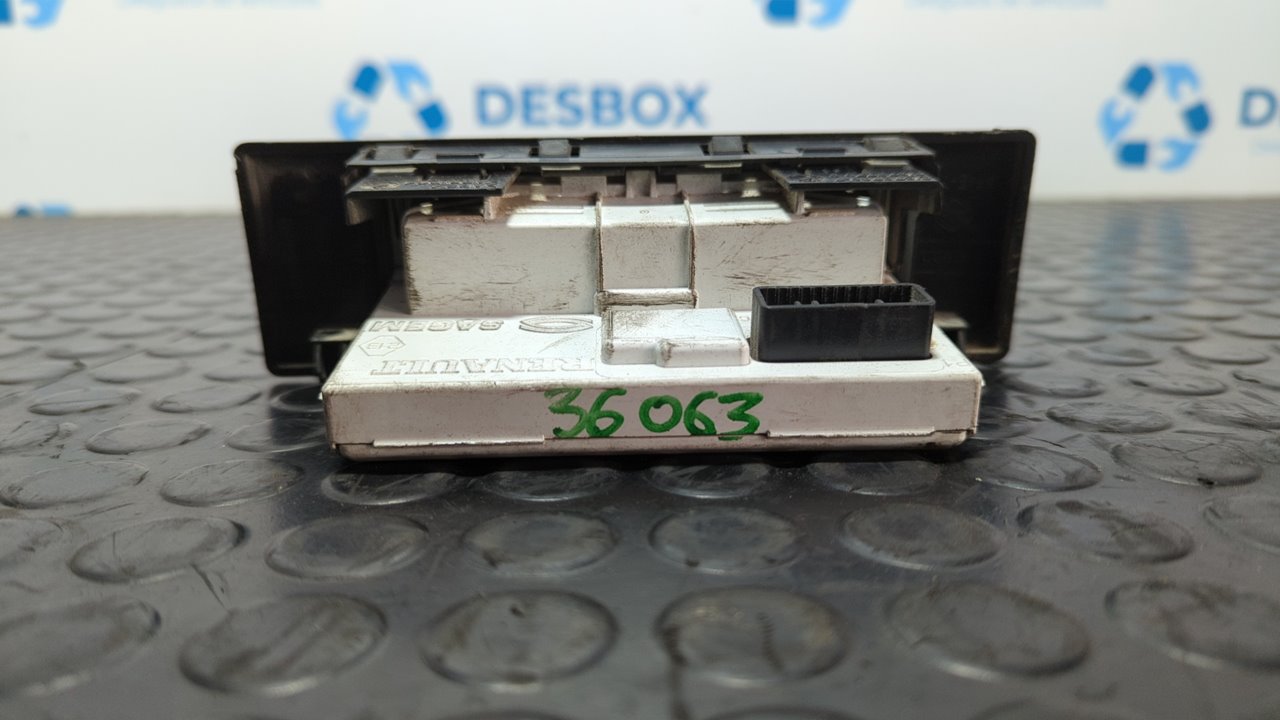 PANTALLA MULTIFUNCION NISSAN INTERSTAR MOD. 04 (X70) - vista 9