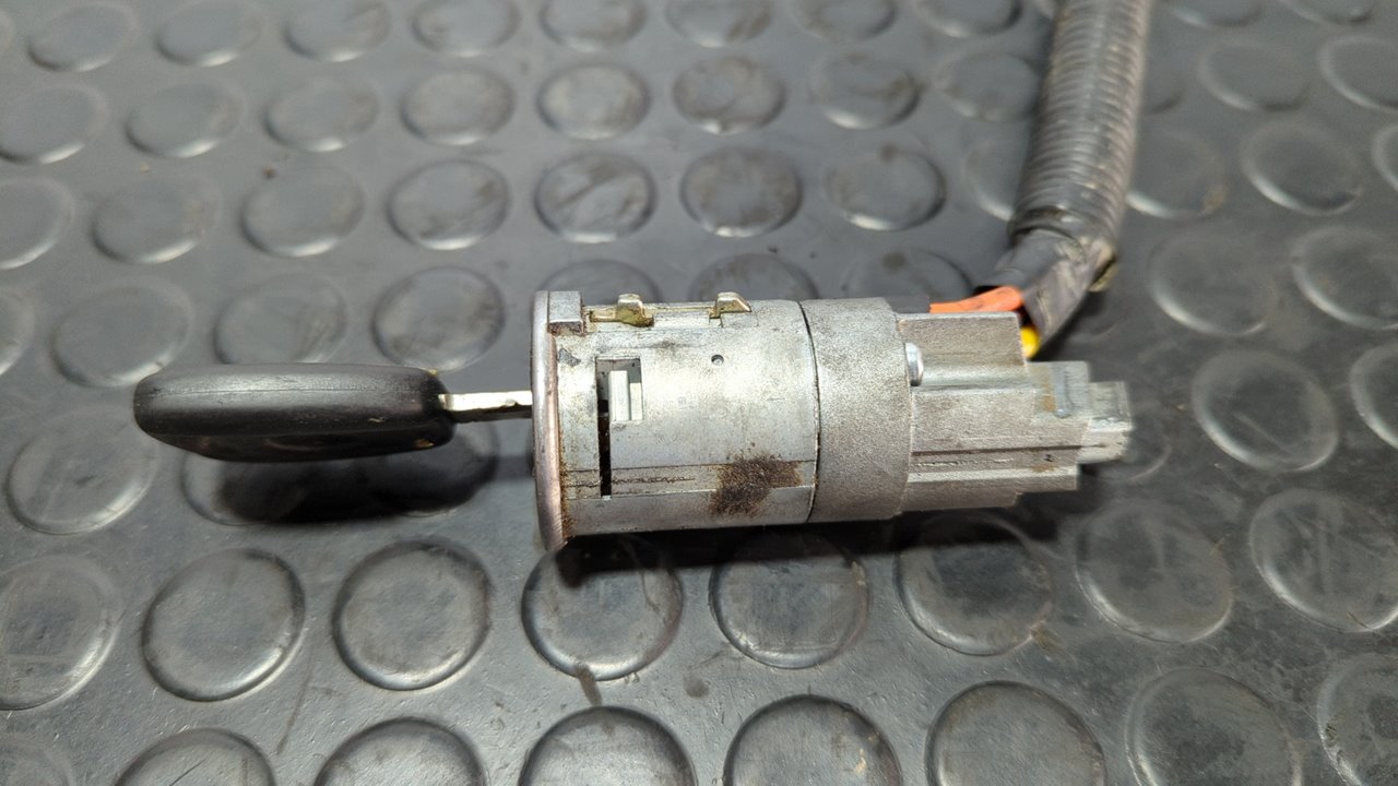 CONMUTADOR DE ARRANQUE NISSAN INTERSTAR MOD. 04 (X70) - vista 2