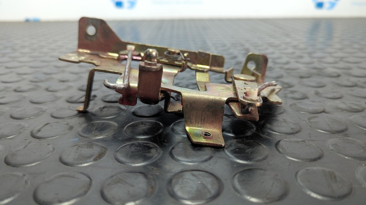 CERRADURA MALETERO / PORTON VOLKSWAGEN T4 TRANSPORTER/FURGONETA (MOD. 1991) - vista 3